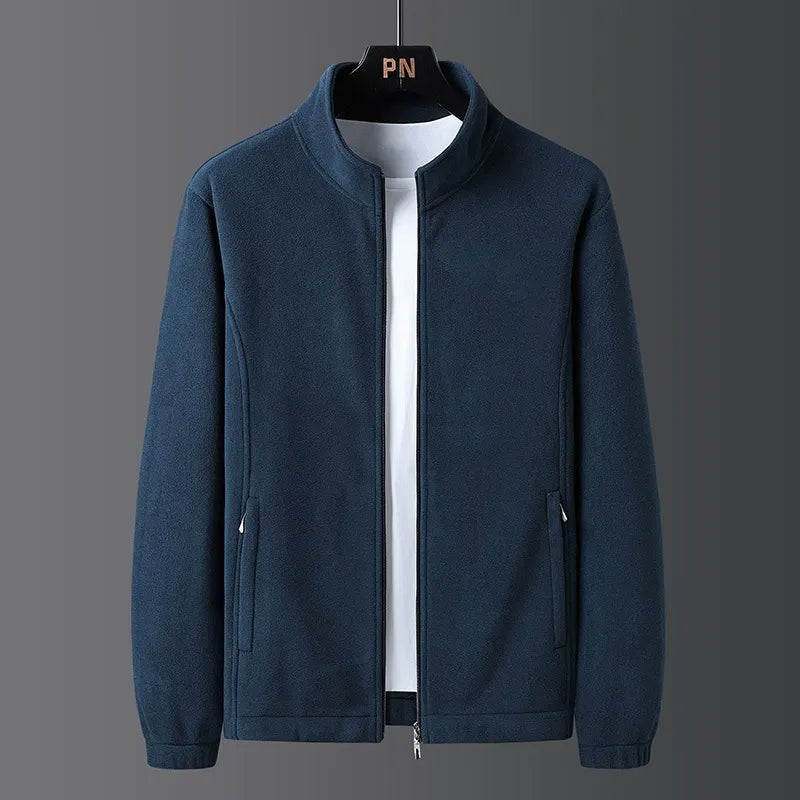 Herrenjacke – Normale Passform – Stehkragen – Durchgehender Reißverschluss – Elastischer Saum – Taschen