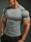 Herren Fitness Shirt | Körpernahes Kurzarmshirt | Definierte Silhouette | Moderner Sportlook
