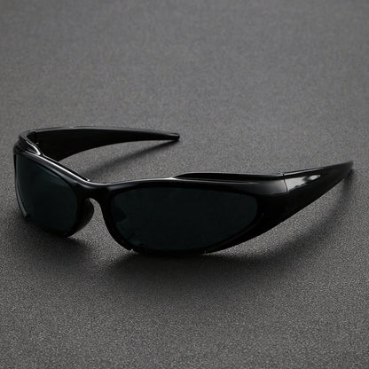 Męskie okulary przeciwsłoneczne | Wąski fason typu wraparound | Sportowy design oprawek | Casualowy, outdoorowy styl