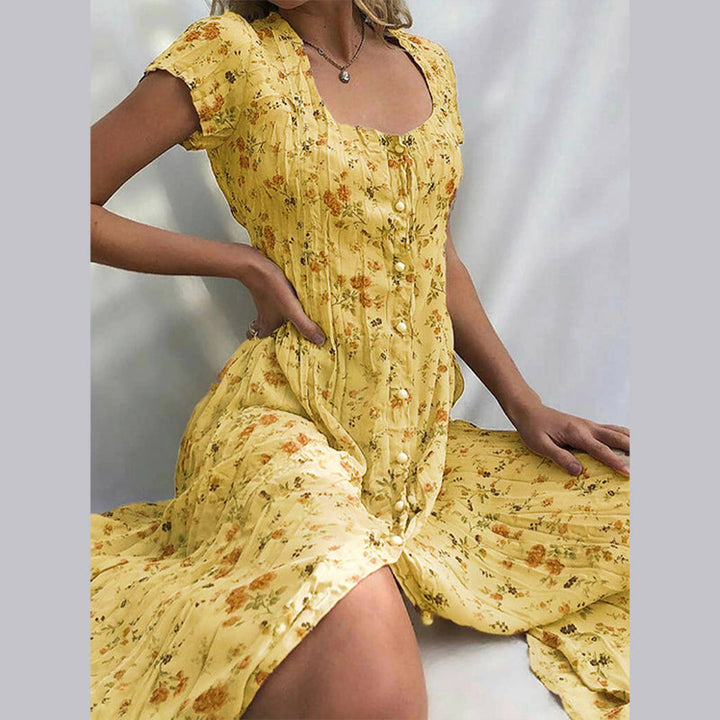 Paulina | Robe fleurie pour femmes avec patte de boutonnage