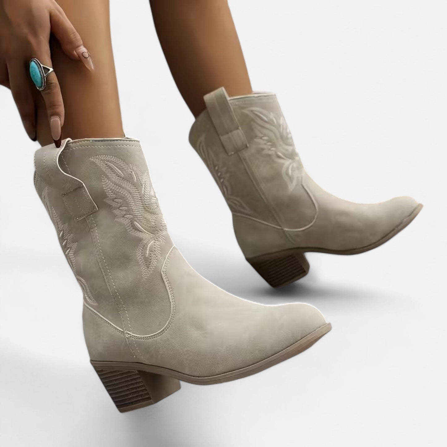 Damen-Cowboystiefel aus Wildleder im Westernstil mit Blockabsatz und Ziernähten 1