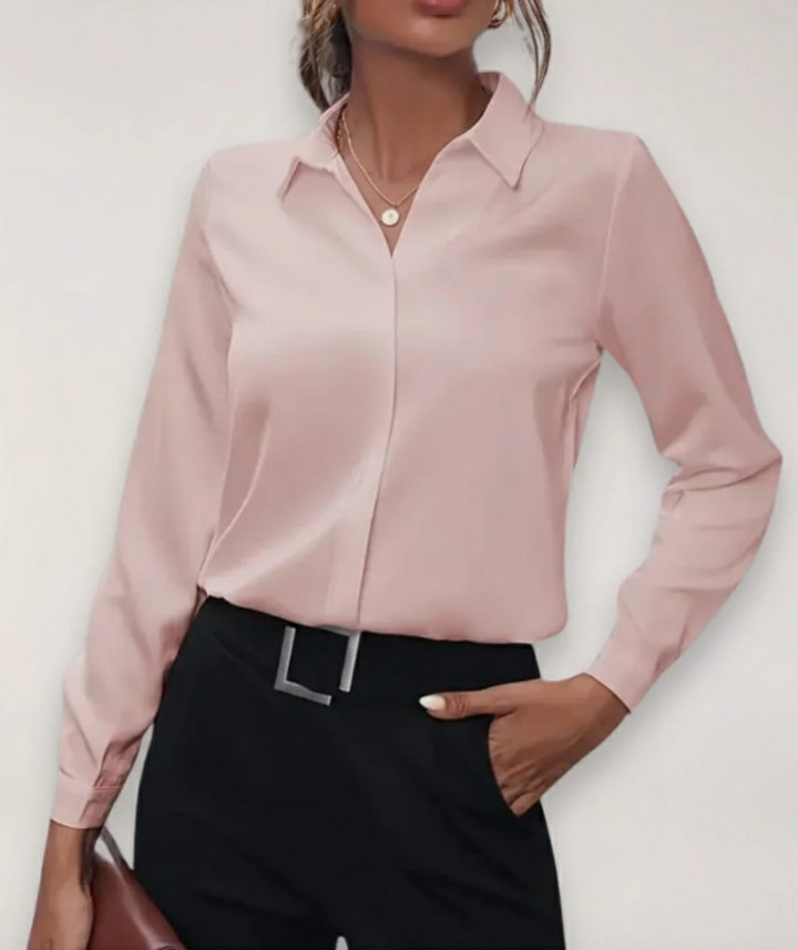 Hazel | Damen-Bluse mit Knöpfen fürs Büro im Frühling 5