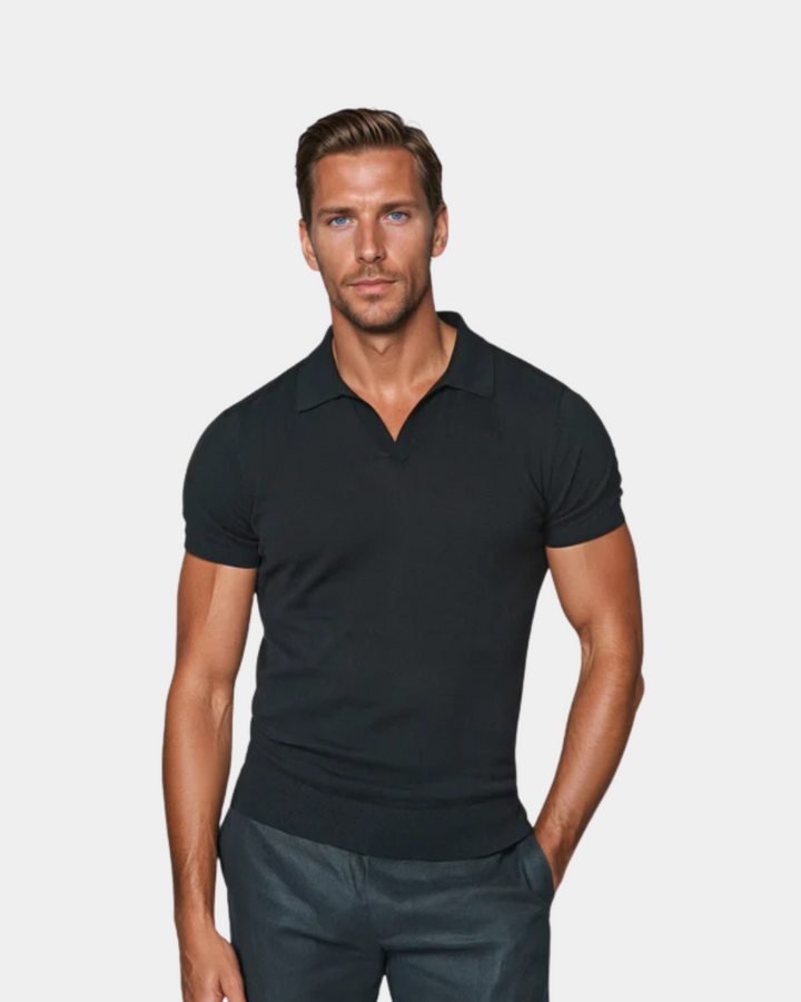 Herren-Strickpoloshirt im minimalistischen Design – Offener Kragen 0