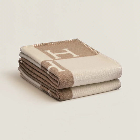 Luxuriöse Kuscheldecke – Weich und warm, mit H-Muster, für Sofa und Bett, gemütliche Heimdekoration