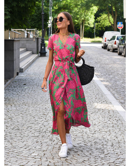 Marlene | Damen-Wickelkleid mit Blumenmuster und V-Ausschnitt | Midi 1