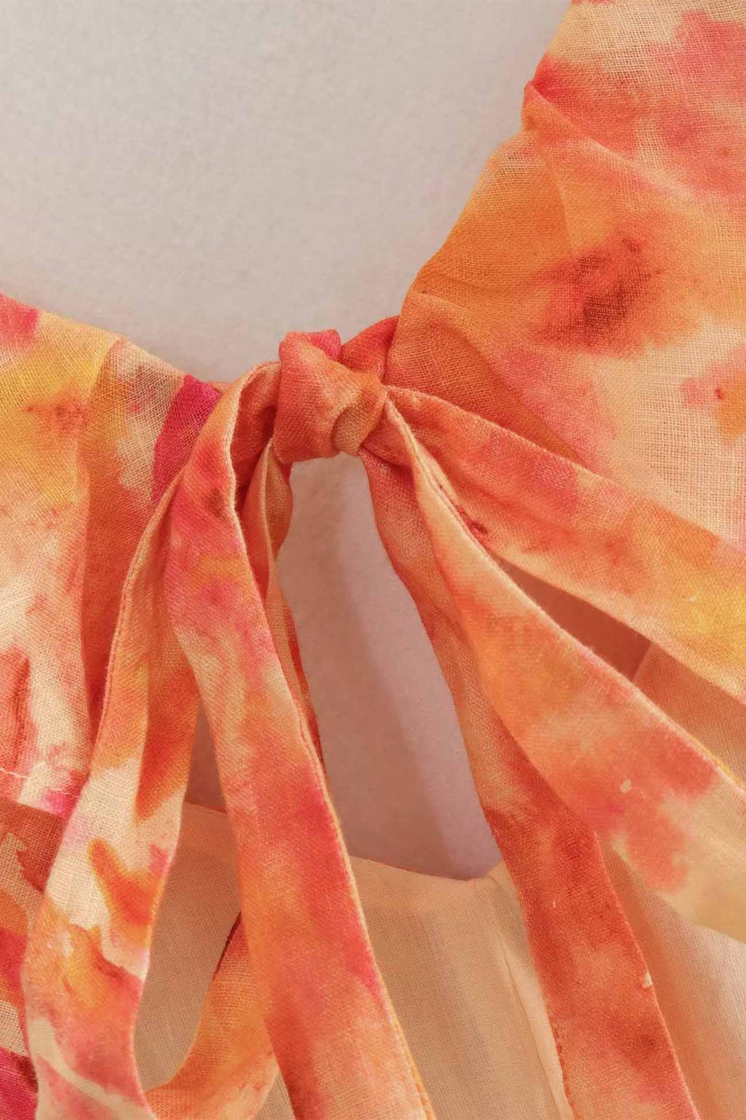 Abito lungo da donna | Design floreale e spalline arricciate | Stile estivo elegante