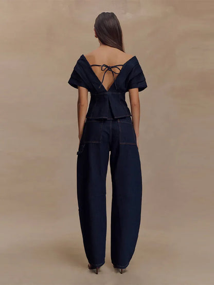 Damski komplet dwuczęściowy | Odsłaniający ramiona top peplum i spodnie o prostych nogawkach | Elegancki nowoczesny styl