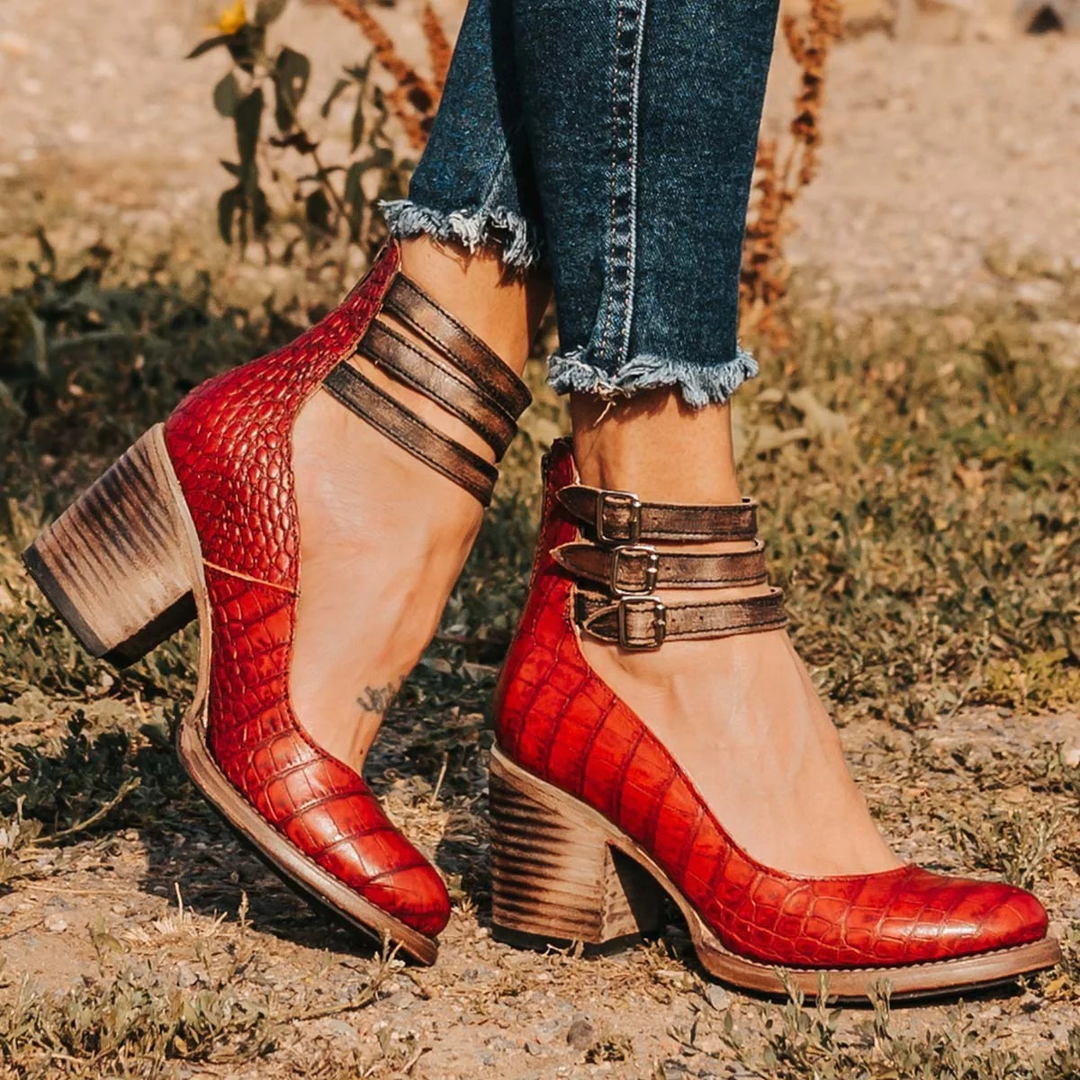 Verona | Vintage Pumps mit Knöchelriemen