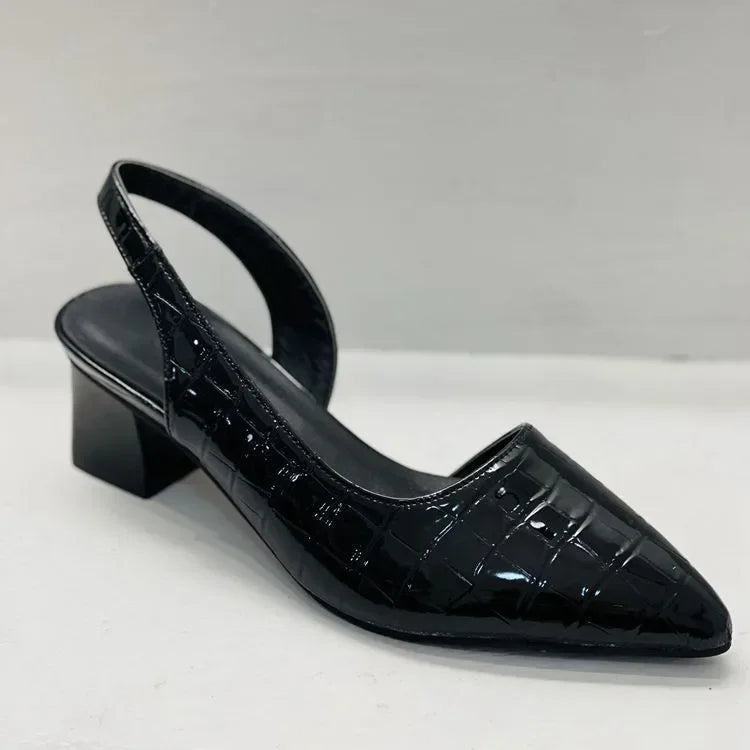 Damskie czółenka na obcasie typu slingback z noskiem w szpic | obcas blokowy
