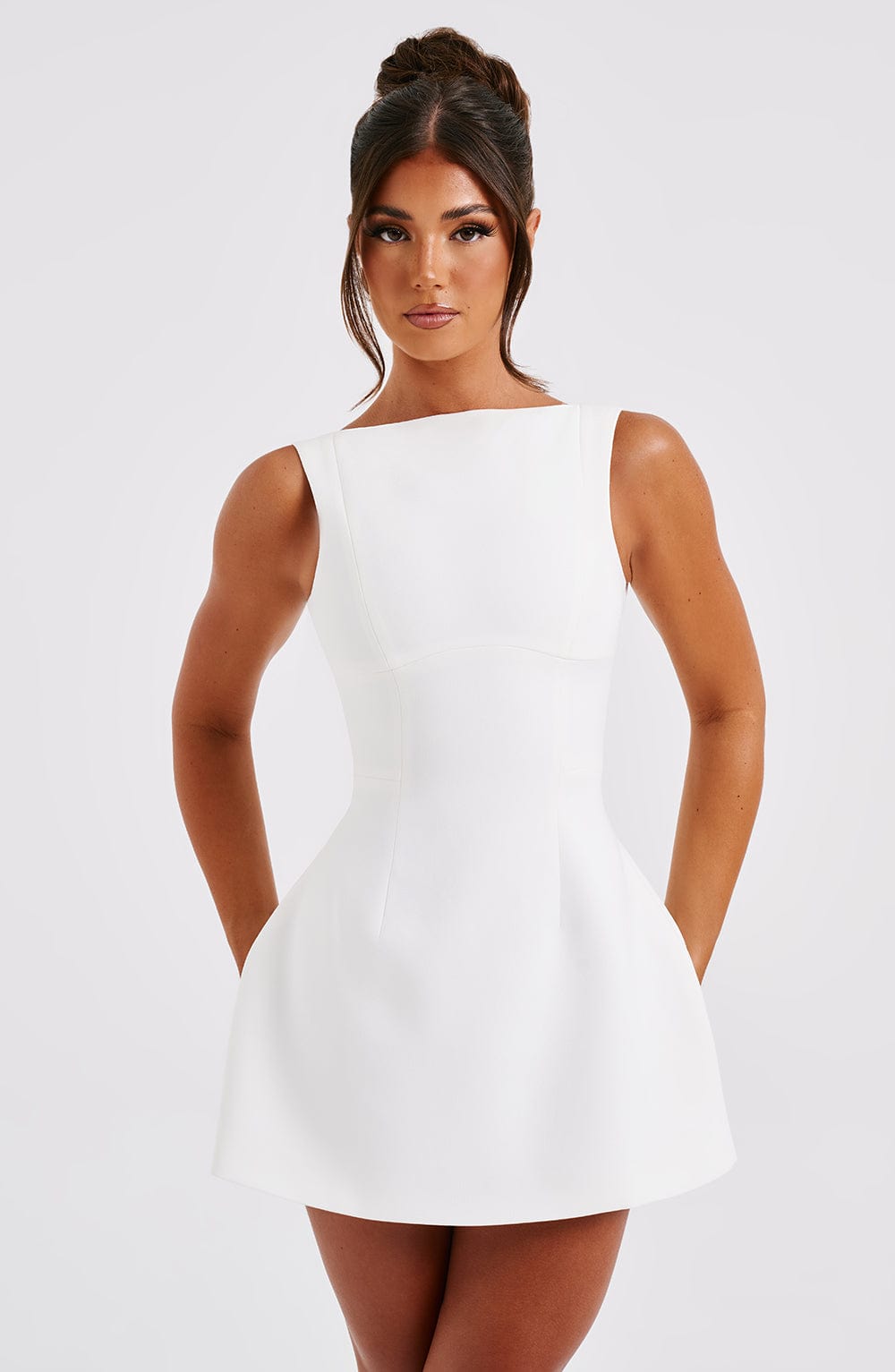 Rochie mini damă fără mâneci | Rochie evazată în stil skater