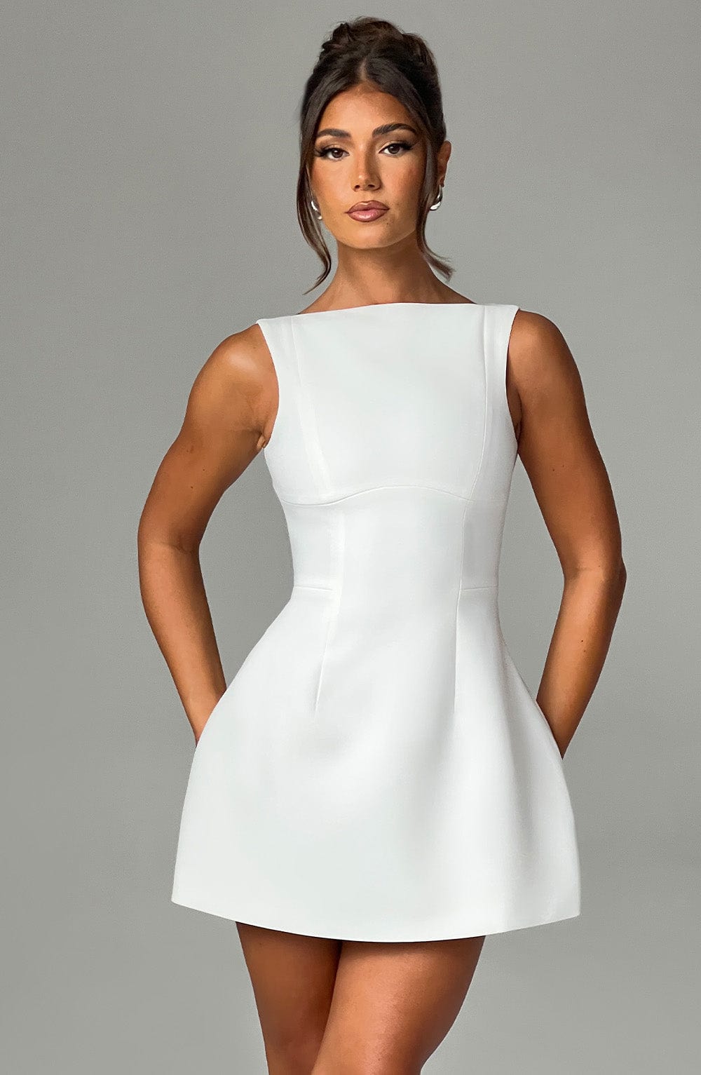 Rochie mini damă fără mâneci | Rochie evazată în stil skater