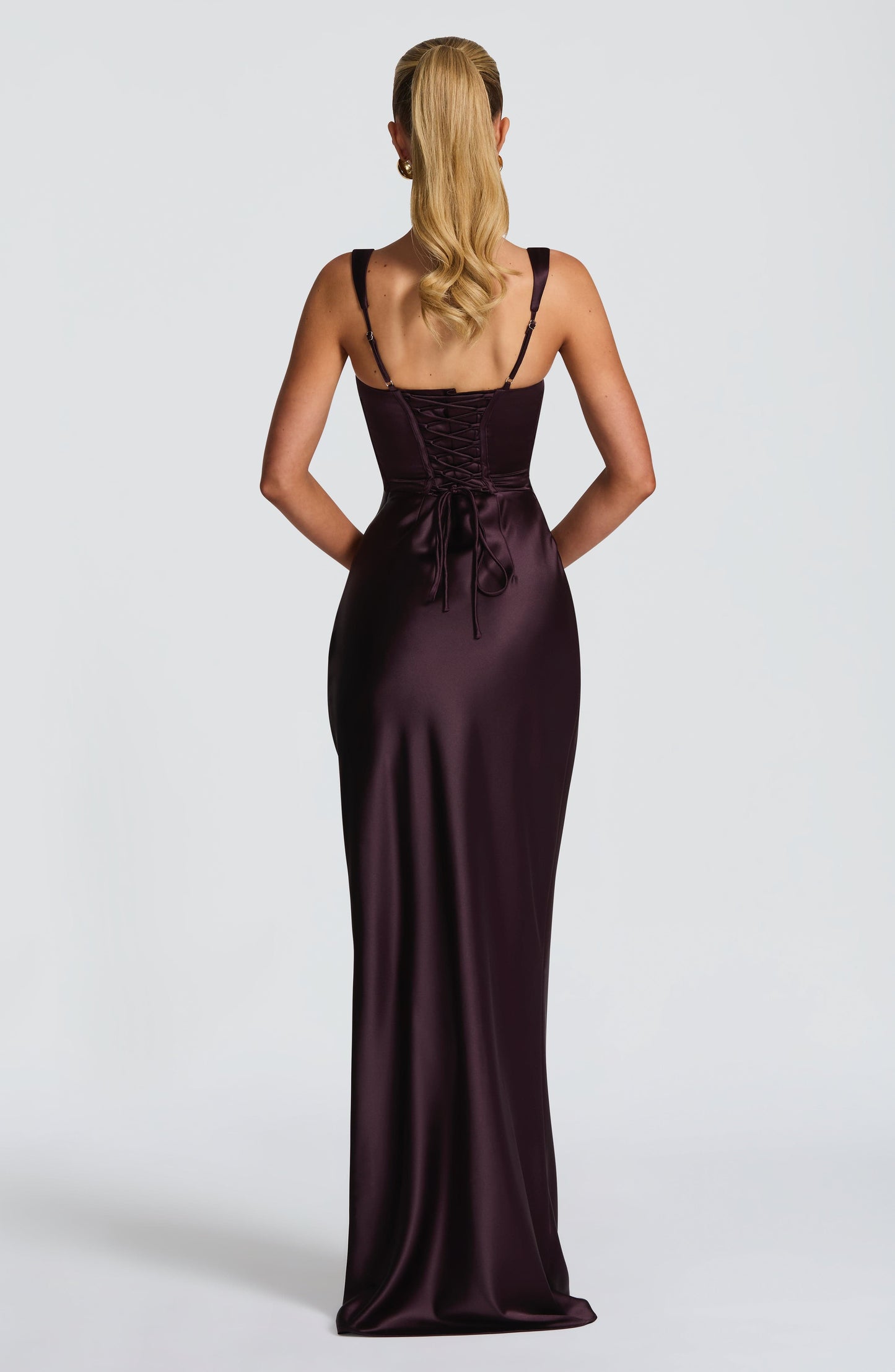 Damen Kleid mit eckigem Ausschnitt breiten Trägern | Maxi