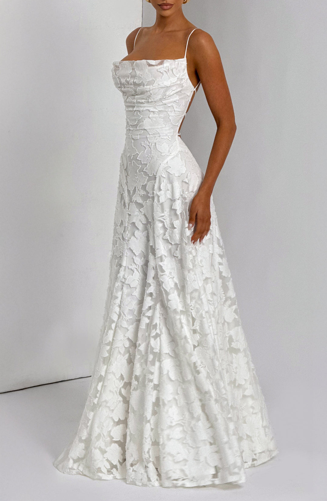 Damska sukienka na ramiączkach bez rękawów | maxi