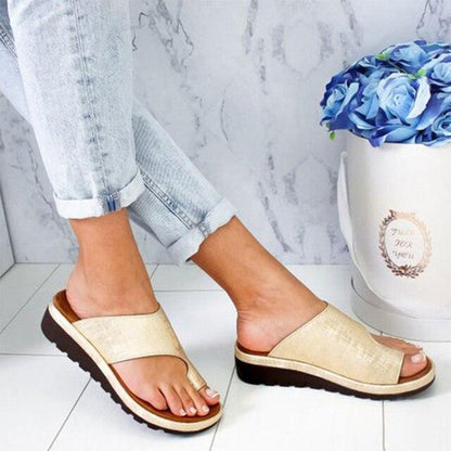 Damen Sandalen mit Flachem Riemen | Modell mit Mehrlagigen Riemen