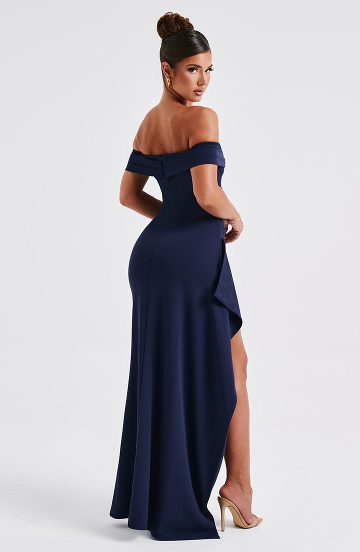 Rochie maxi damă cu umeri descoperiți | Croială mulată