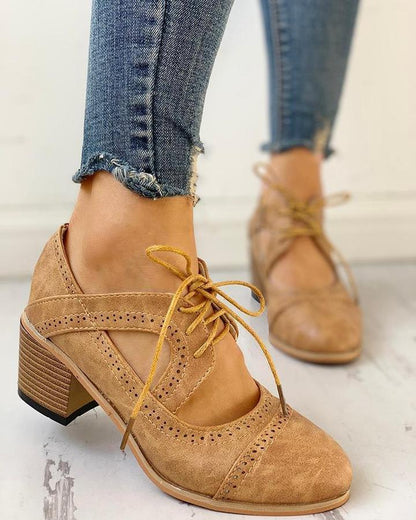 Chaussures à découpes pour femmes avec lacets | Classiques